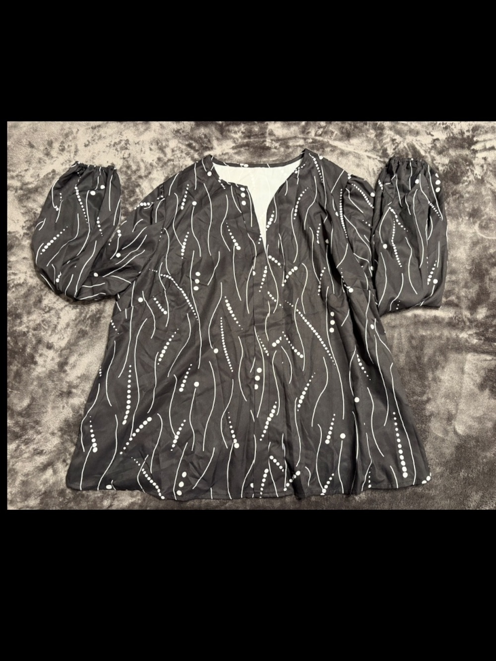 SHEIN Gray Wave Dot Tunic Top